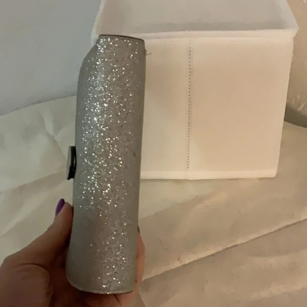 Kate Spade Glimmer Glitter Bifold Wallet, Silver, 5.5”x3.5”x1” - Picture 3 of 12